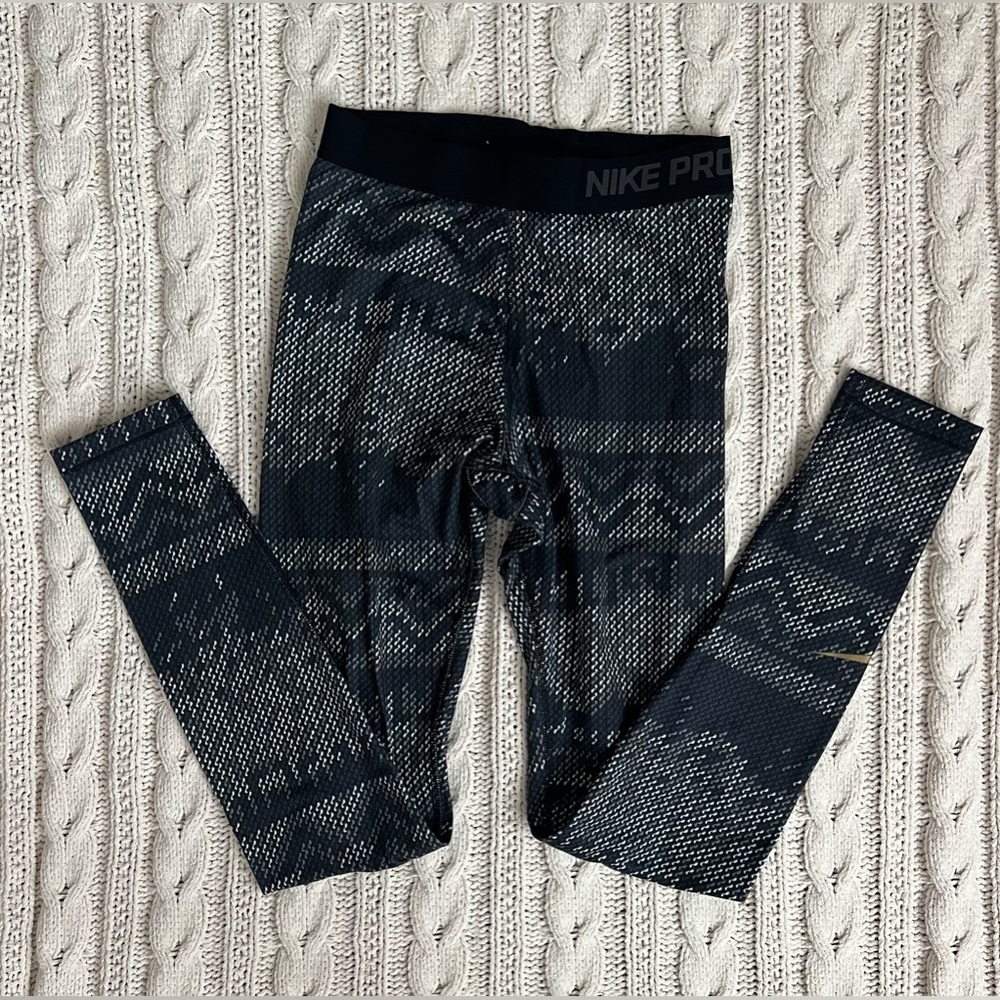Nike Pro Dri Fit leggings, black/grey geometric design, size S